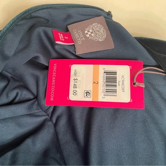 NWT Vince Camuto velvet dress - Picture 4 of 6